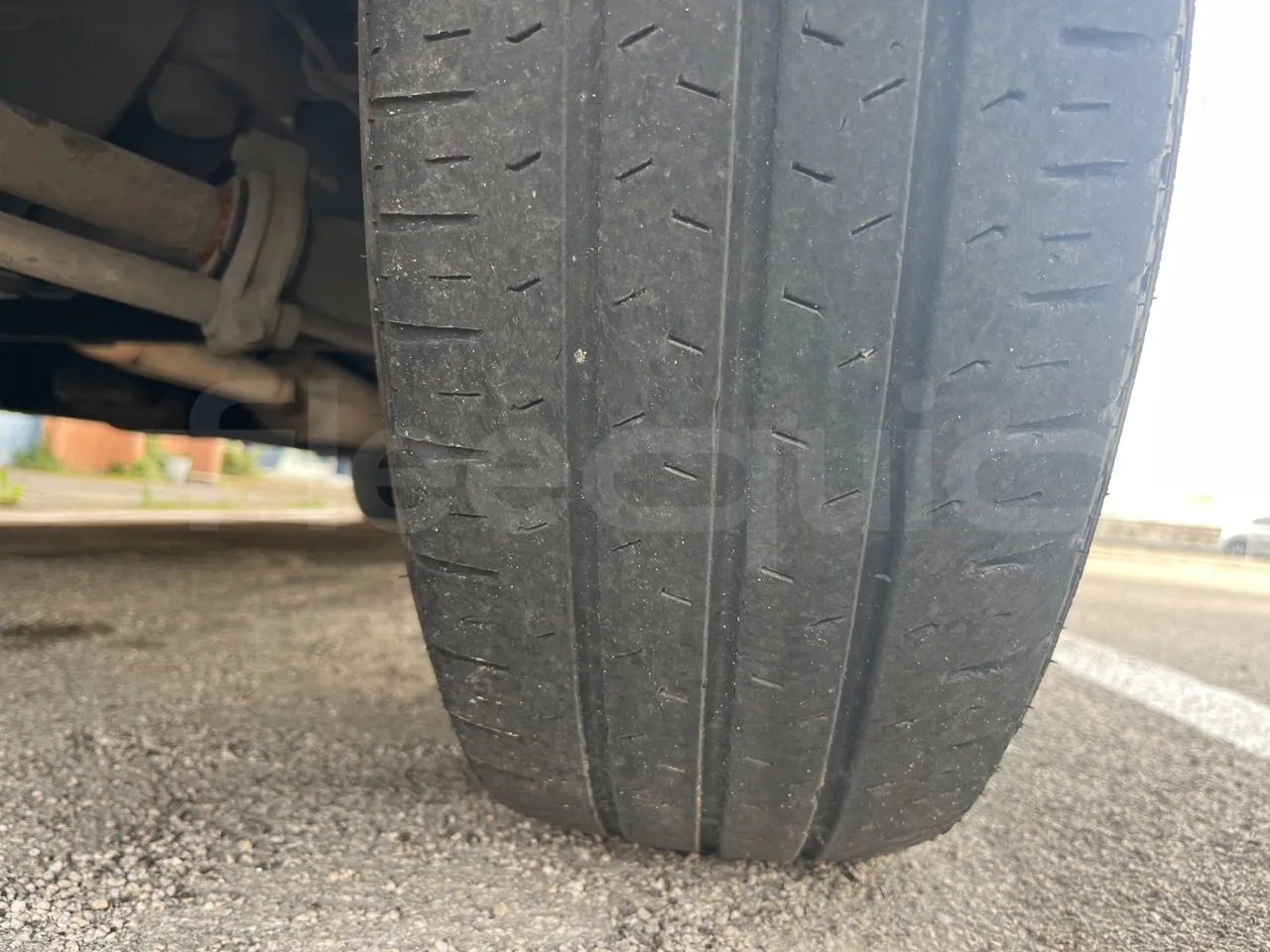 Indcar Mobi WGIVMY11 - Euro6 - 132kW - 8.000mt - tread condition front tires right