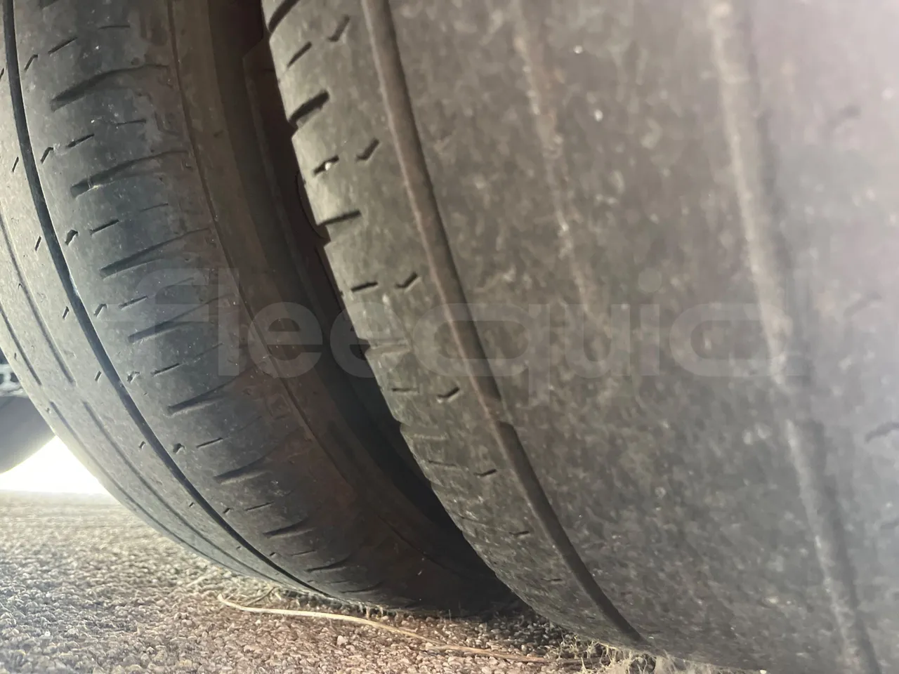 Indcar Mobi WGIVMY11 - Euro6 - 132kW - 8.000mt - tread condition second axle tires left