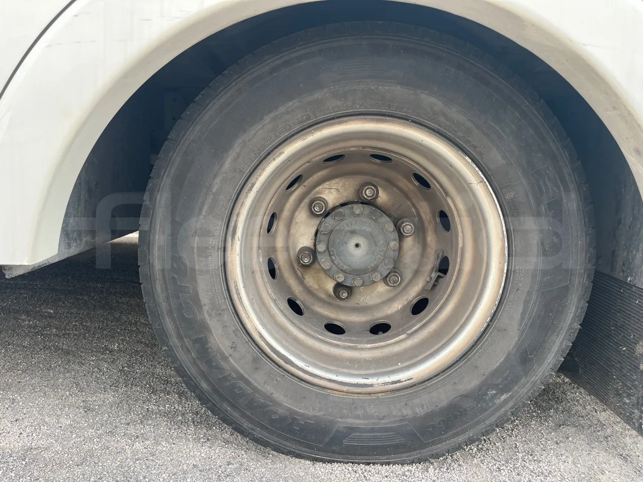 Indcar Mobi WGIVMY11 - Euro6 - 132kW - 8.000mt - rear left tire photo