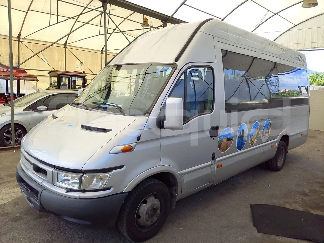 Iveco Daily A50C/19/H - EUR3 - 92kW -6.948m - 3/4 front left (mandatory for bus to scrap)
