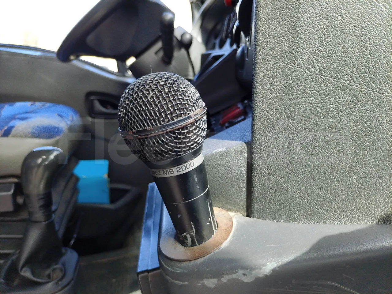 Iveco Daily A50C/19/H - EUR3 - 92kW -6.948m - hostes microphone accessories photo