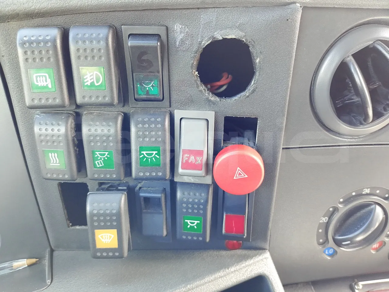 Iveco Daily A50C/19/H - EUR3 - 92kW -6.948m - onboard devices 2