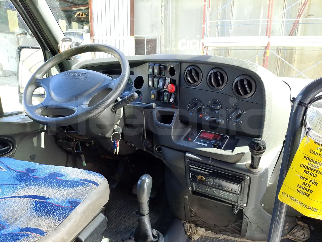 Iveco Daily A50C/19/H - EUR3 - 92kW -6.948m - buttons panels on (mandatory for bus to scrap)