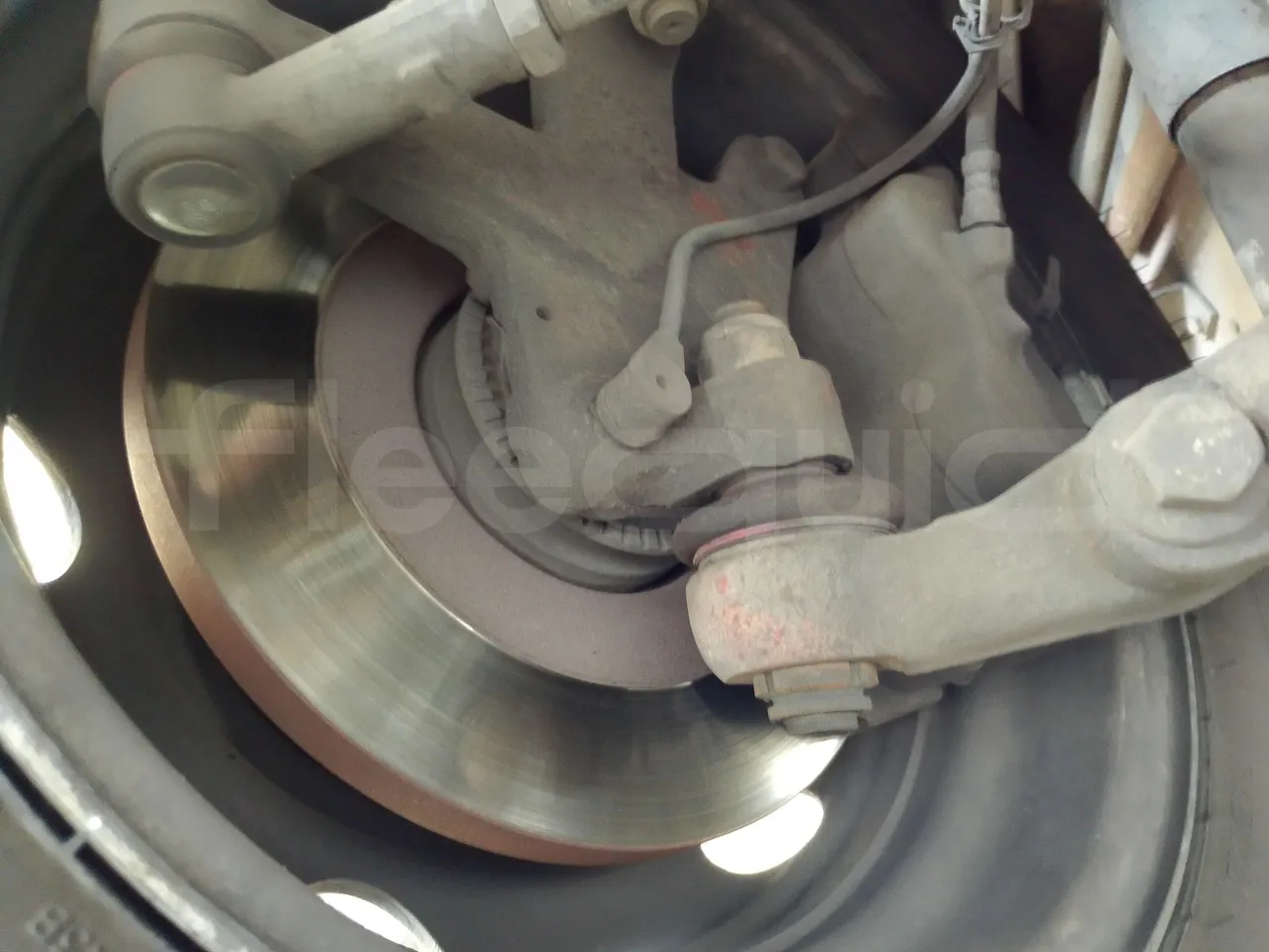 Iveco Daily A50C/19/H - EUR3 - 92kW -6.948m - front discs left