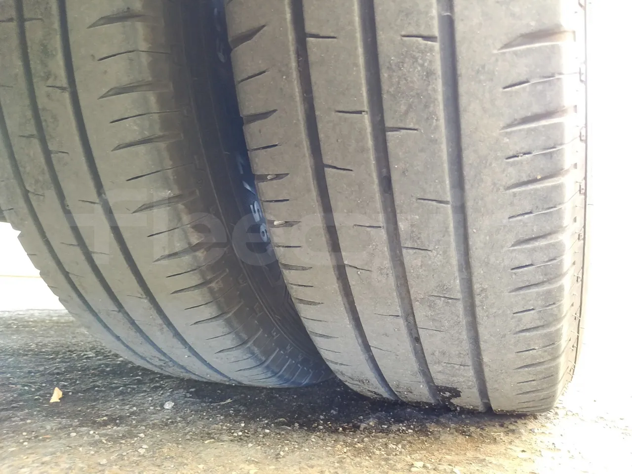 Iveco Daily A50C/19/H - EUR3 - 92kW -6.948m - tread condition front tires left