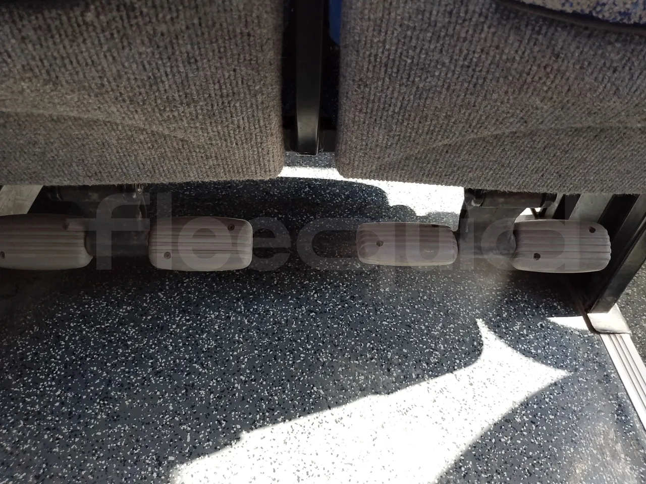 Iveco Daily A50C/19/H - EUR3 - 92kW -6.948m - power outlets detail