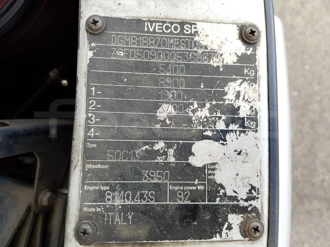 Iveco Daily A50C/19/H - EUR3 - 92kW -6.948m - vehicle plate photo