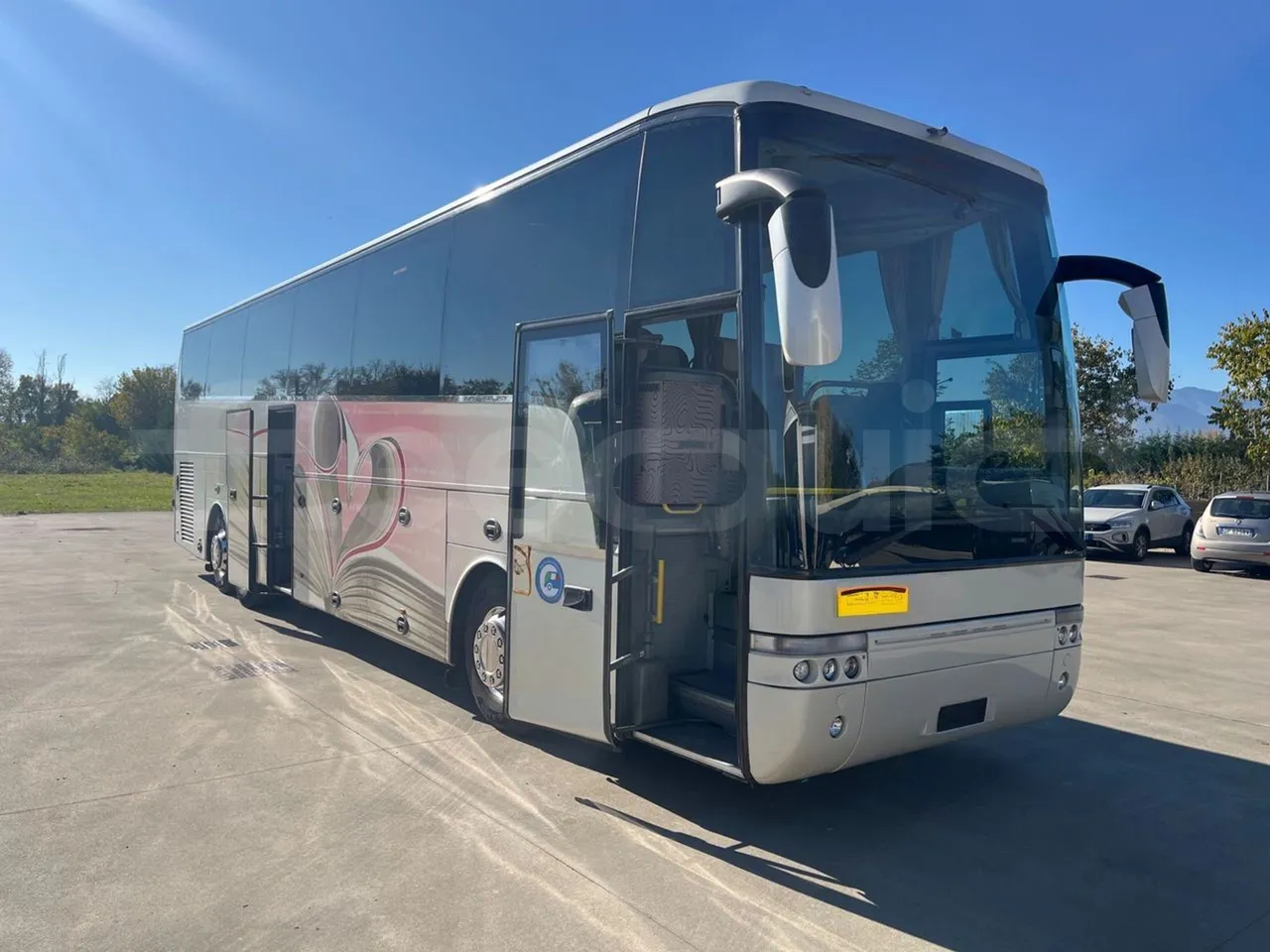 Van Hool Astronef T916 SF3 - Euro5 - 340kW - 13.200mt - 3/4 right front doors open