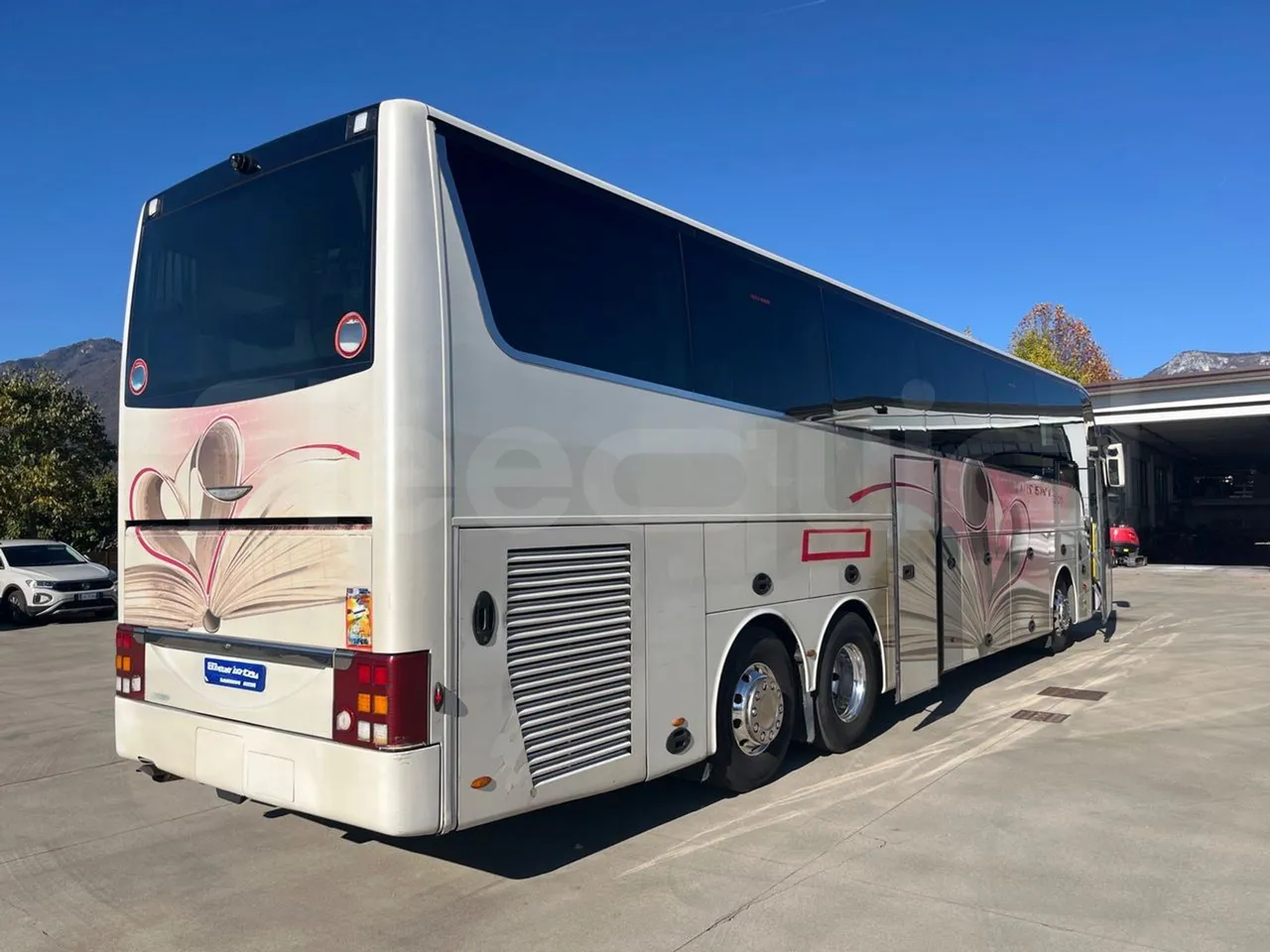 Van Hool Astronef T916 SF3 - Euro5 - 340kW - 13.200mt - 3/4 right rear doors open