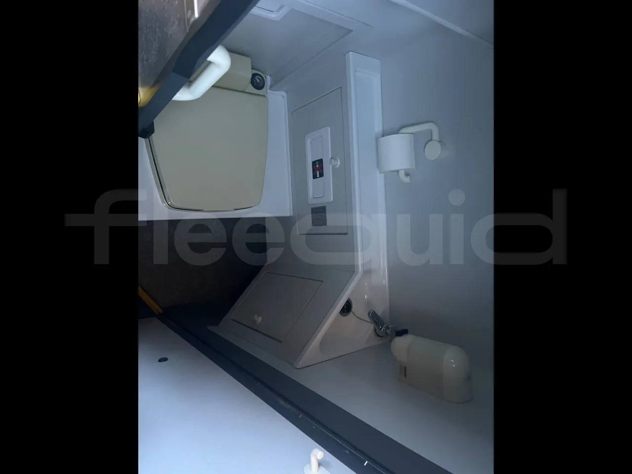 Van Hool Astronef T916 SF3 - Euro5 - 340kW - 13.200mt - toilette accessories photo