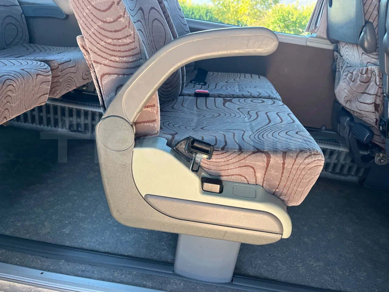 Van Hool Astronef T916 SF3 - Euro5 - 340kW - 13.200mt - armrest detail photo