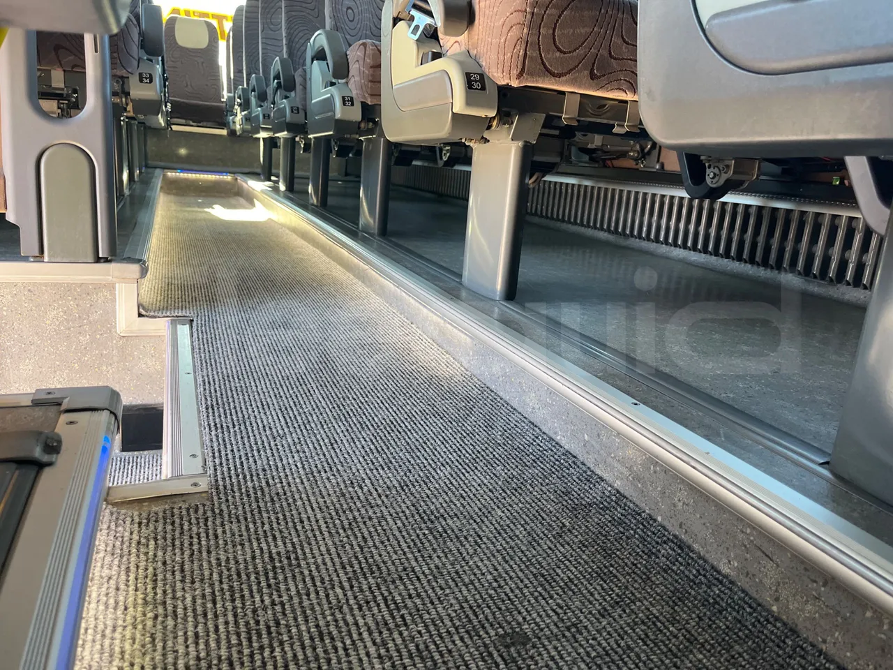 Van Hool Astronef T916 SF3 - Euro5 - 340kW - 13.200mt - seat brackets photo