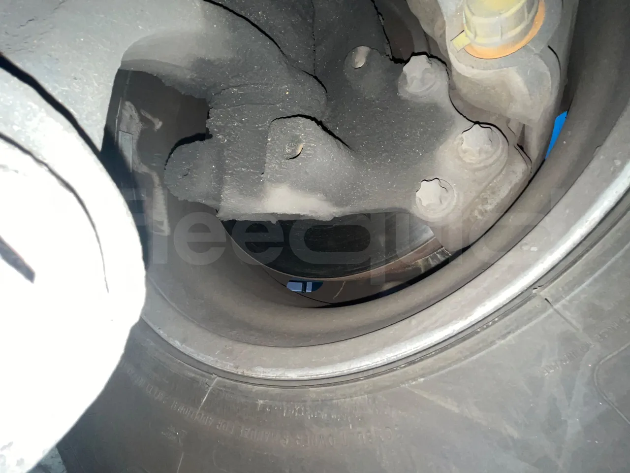 Van Hool Astronef T916 SF3 - Euro5 - 340kW - 13.200mt - front discs left