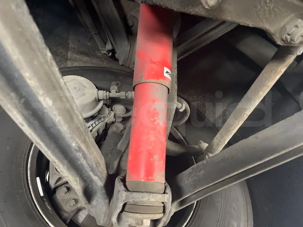 Van Hool Astronef T916 SF3 - Euro5 - 340kW - 13.200mt - front shock absorbers right