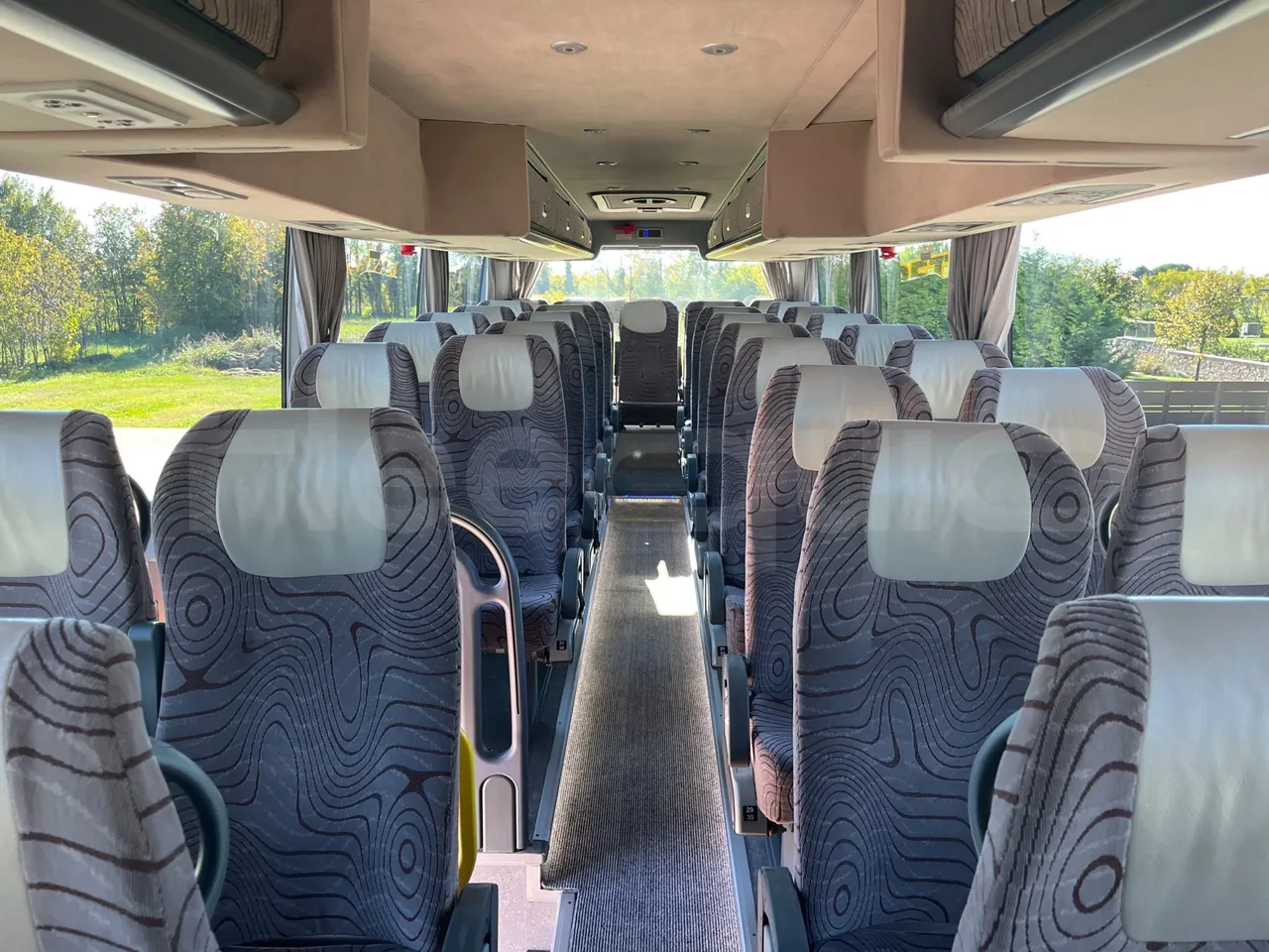 Van Hool Astronef T916 SF3 - Euro5 - 340kW - 13.200mt - reverse view middle aisle