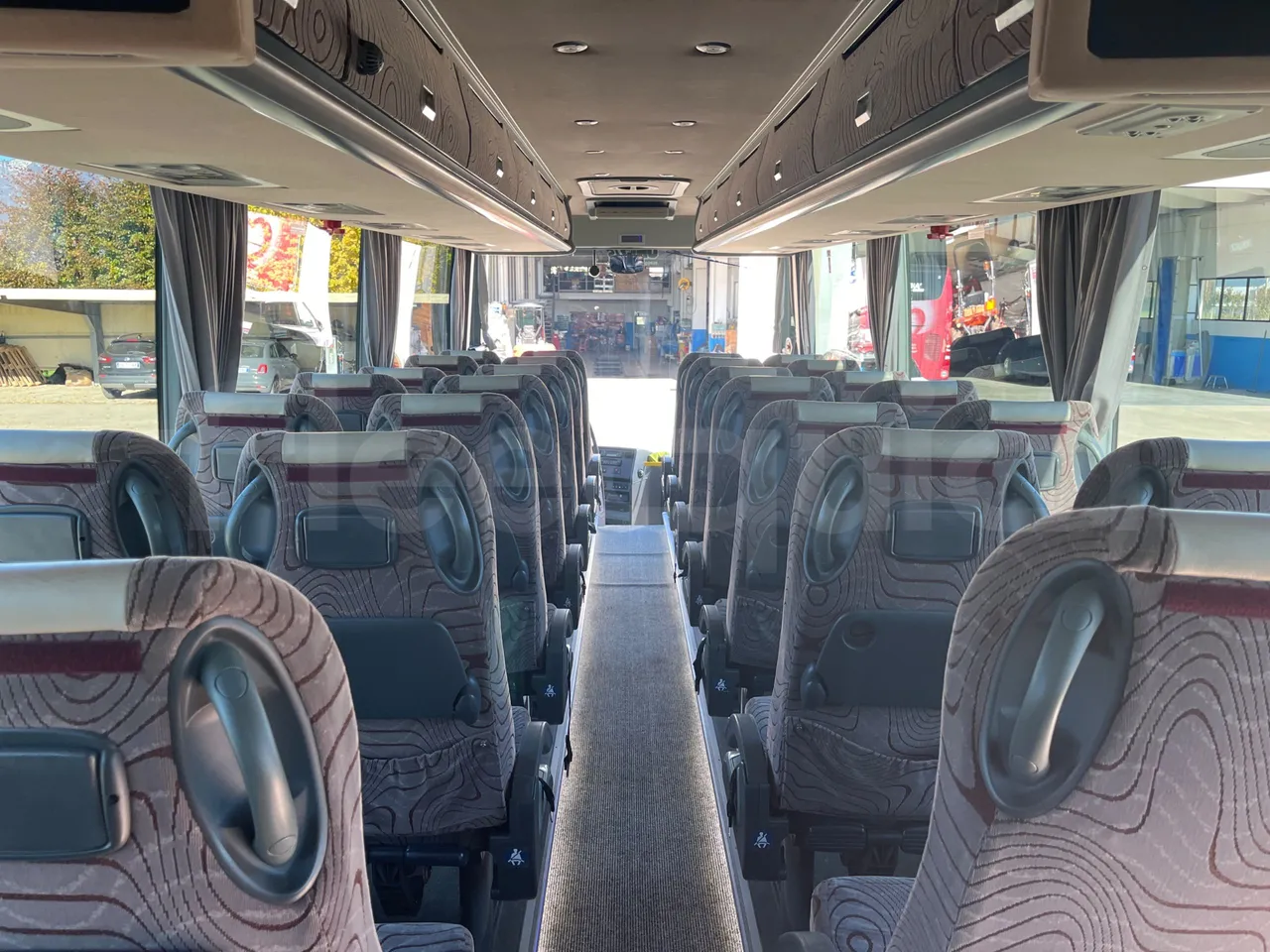 Van Hool Astronef T916 SF3 - Euro5 - 340kW - 13.200mt - forward view all seats last row height