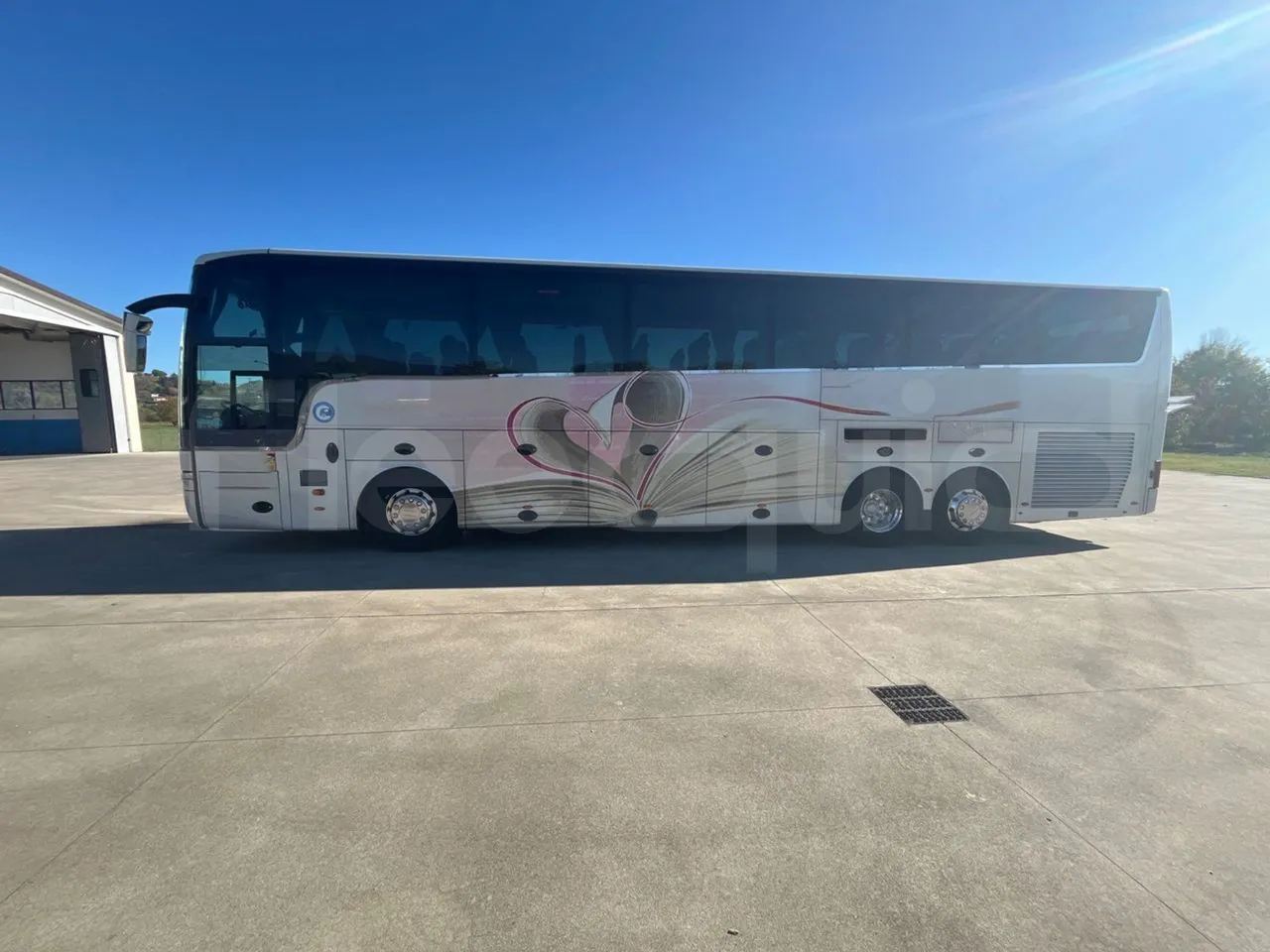 Van Hool Astronef T916 SF3 - Euro5 - 340kW - 13.200mt - left side photo