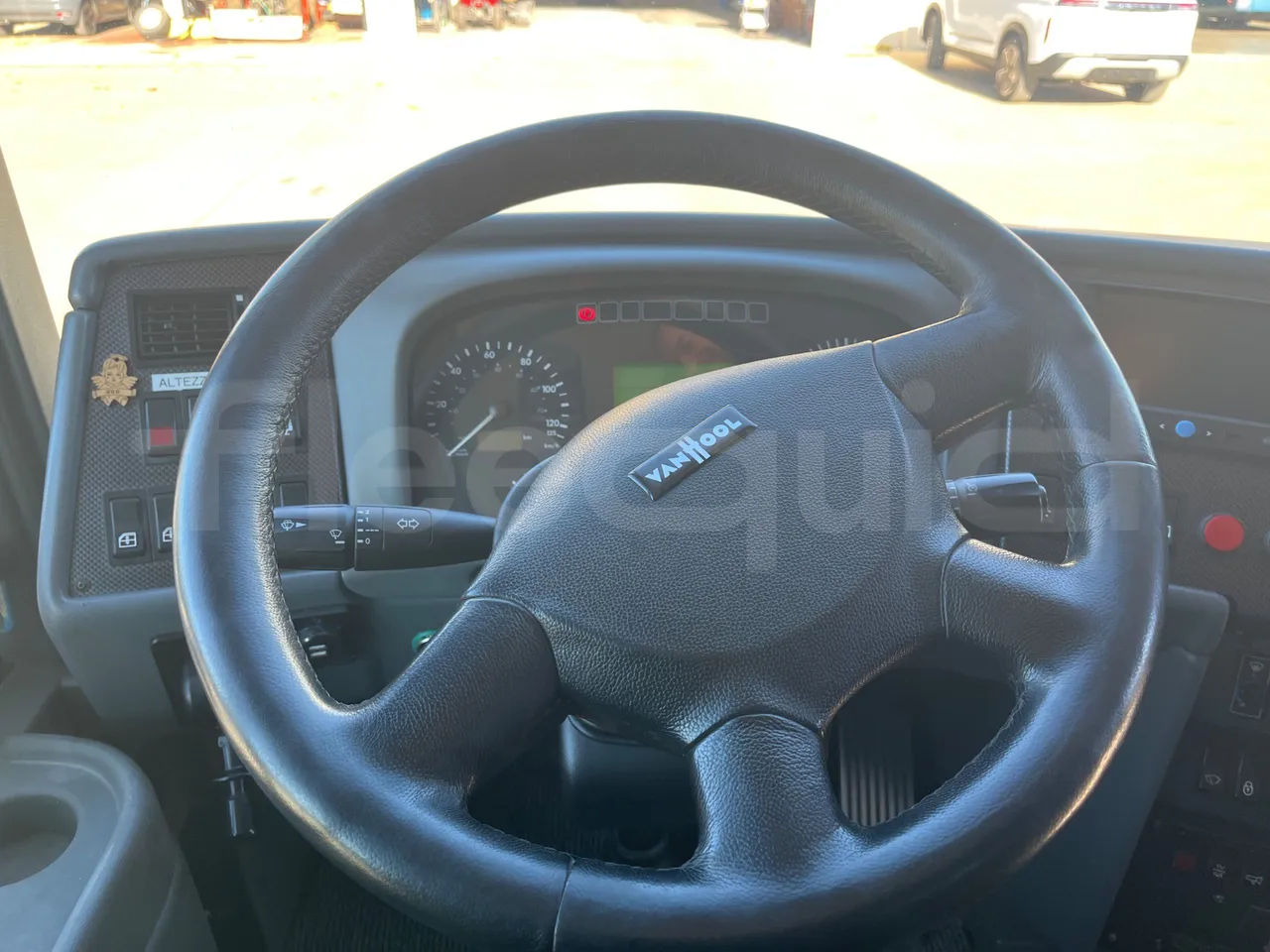 Van Hool Astronef T916 SF3 - Euro5 - 340kW - 13.200mt - steering wheel photo