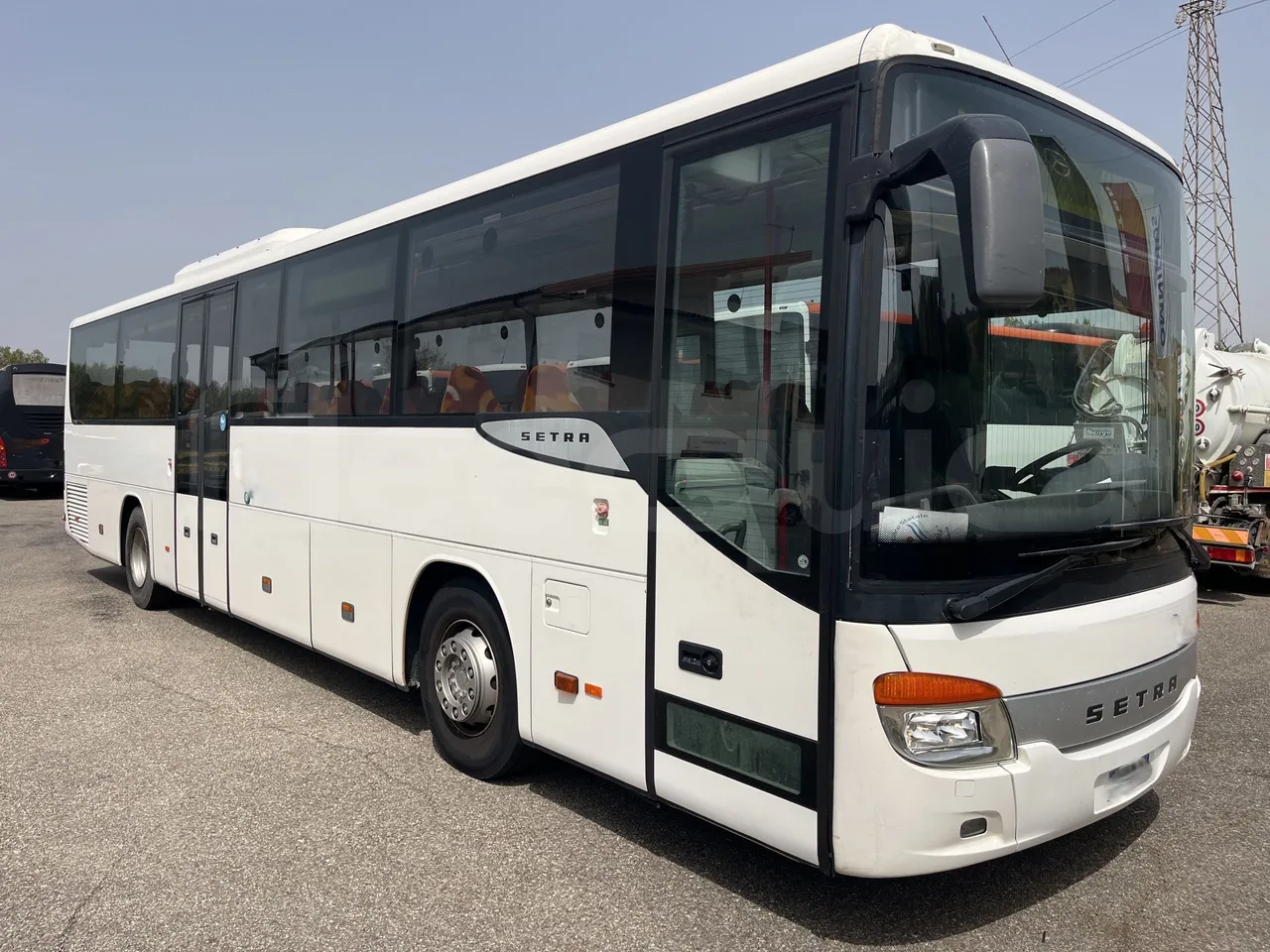 Setra S415 - 3/4 Front Right Side