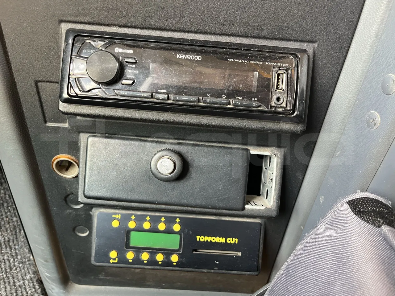 Setra S415 - Radio