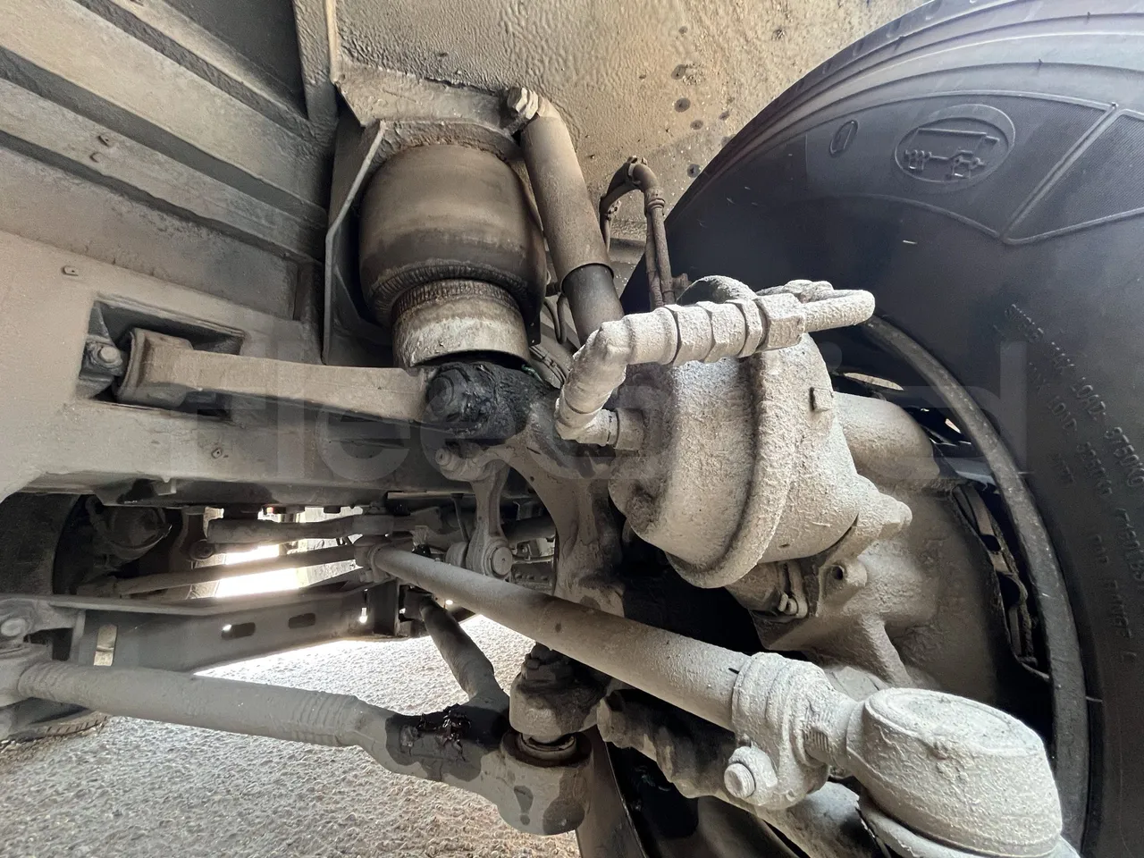 Setra S415 - First Axle Shock Absorbers Left Side