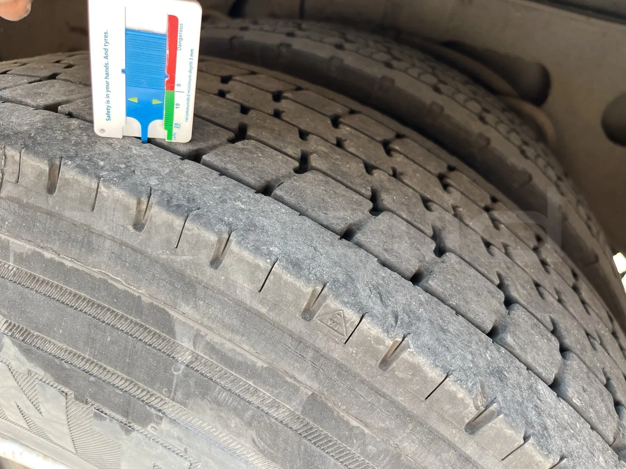 Setra S415 - Second Axle Left Side: Tyre Size