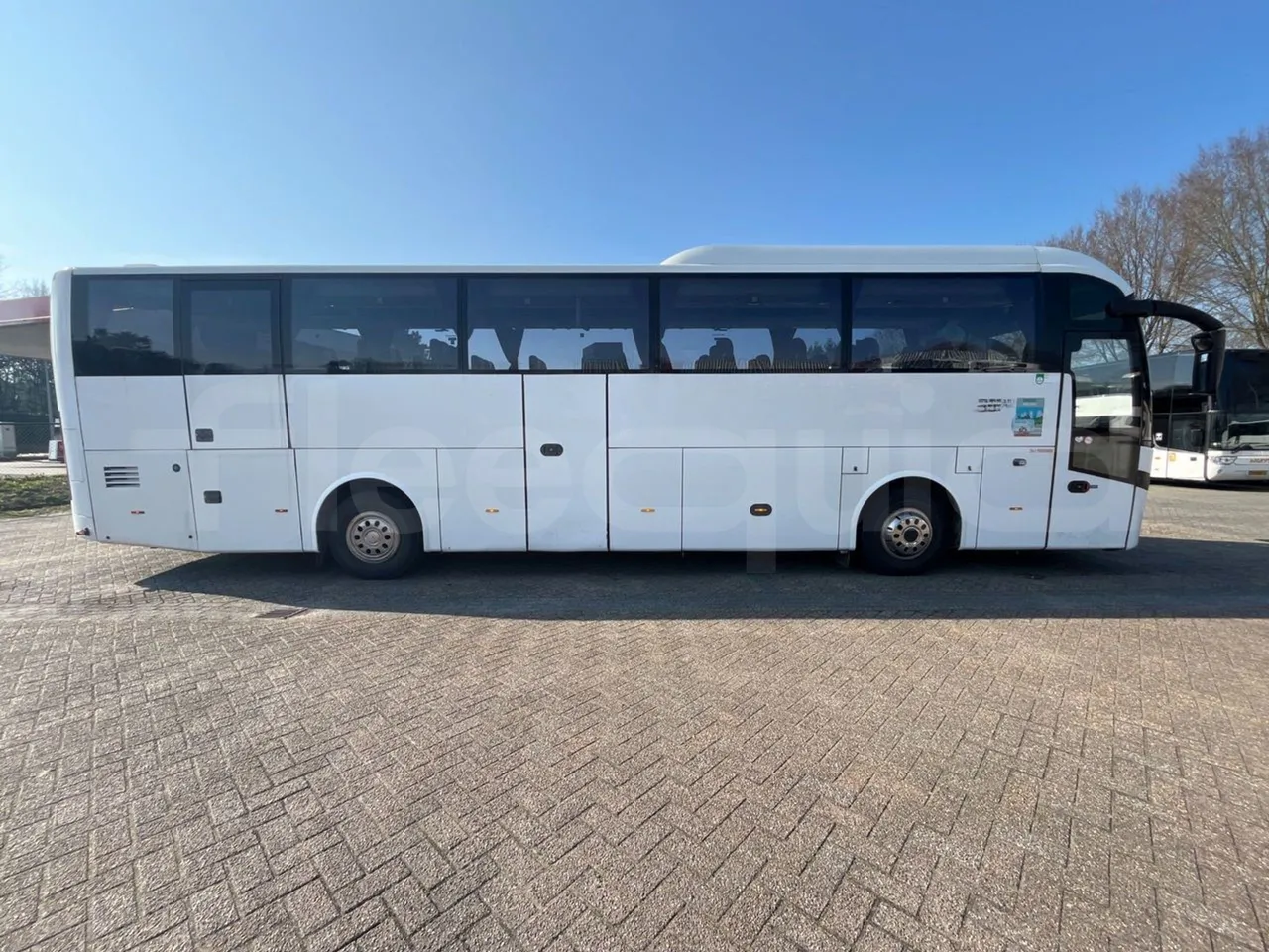 Vdl SB4000 SB4000  - Euro4 - 266kW - 12mt - 3/4 right rear doors open