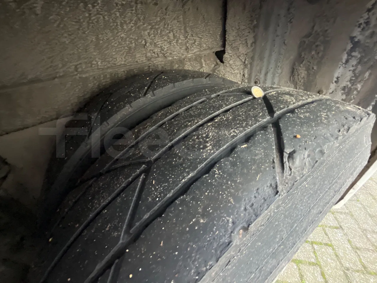 Vdl SB4000 SB4000  - Euro4 - 266kW - 12mt - front left tire measurements