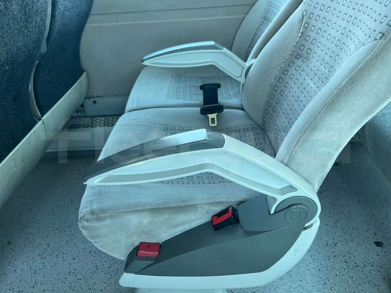 Mercedes-Benz Noge - Armrest