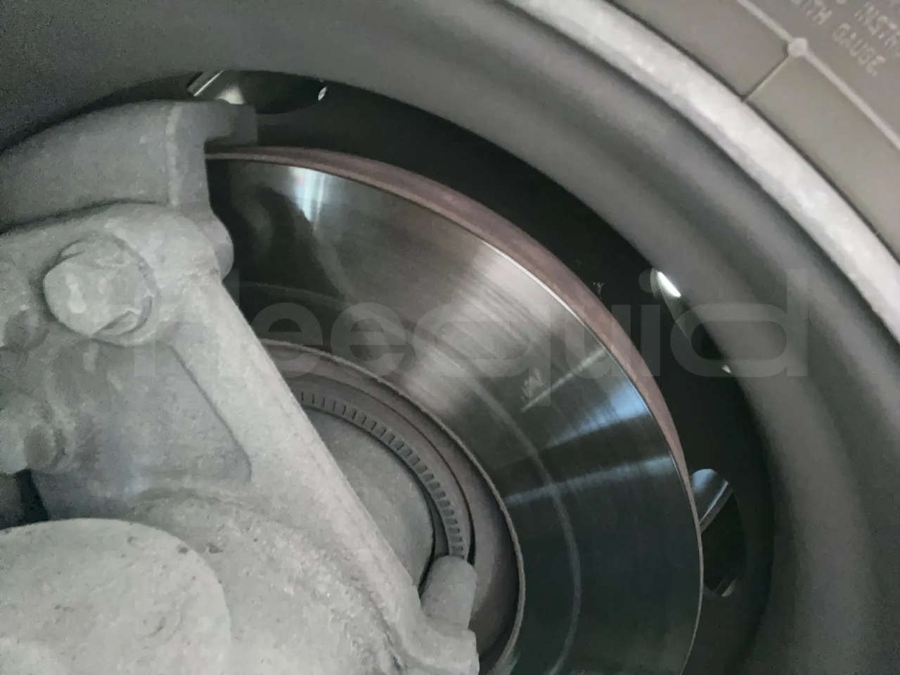 Mercedes-Benz Noge - Second Axle Discs Left Side