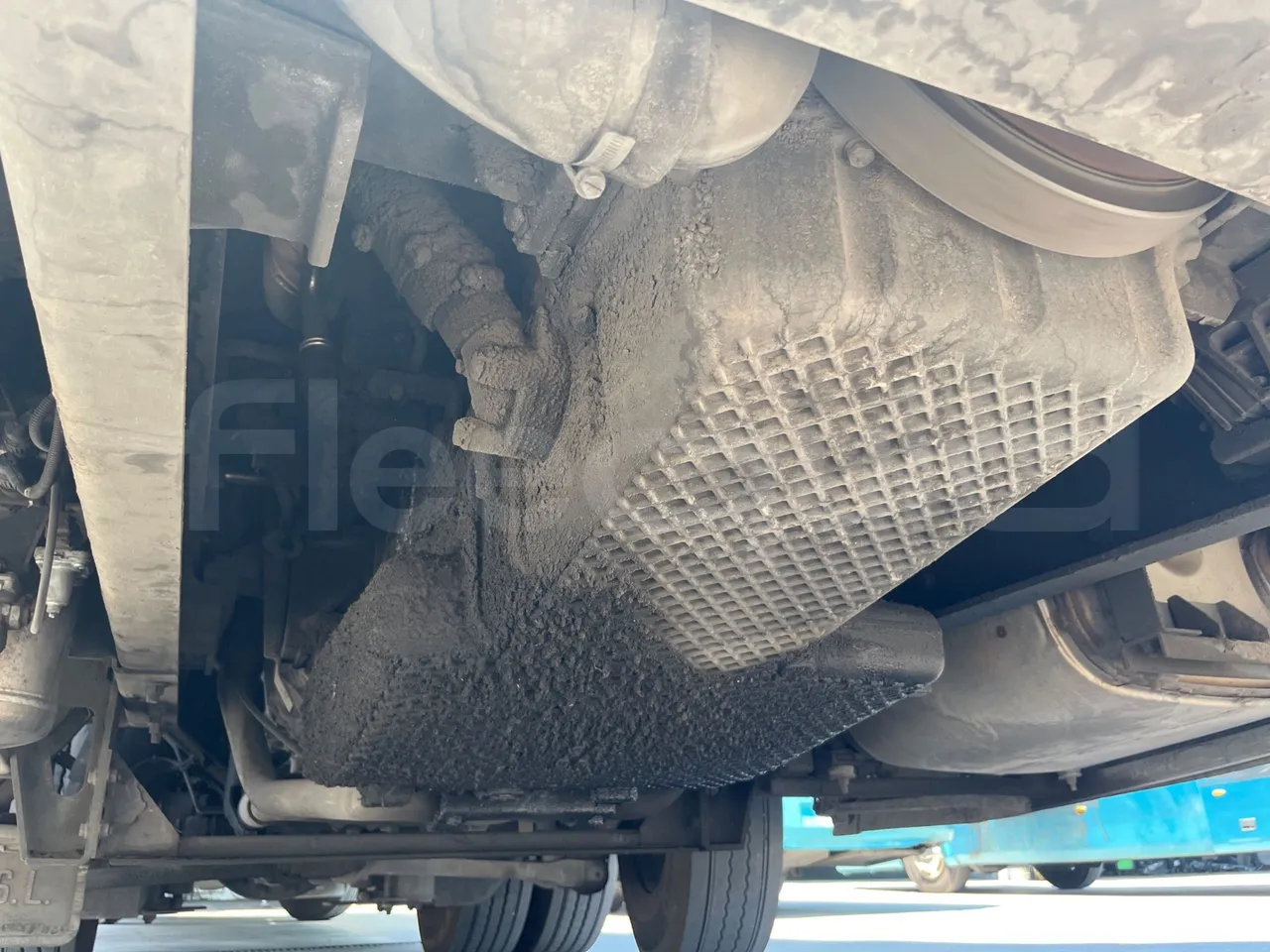 Mercedes-Benz Noge - Engine Without Protection