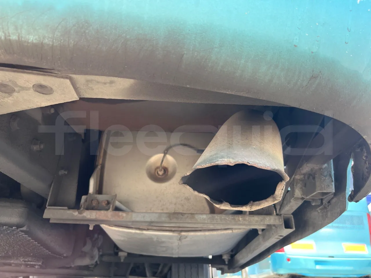 Mercedes-Benz Noge - Exhaust