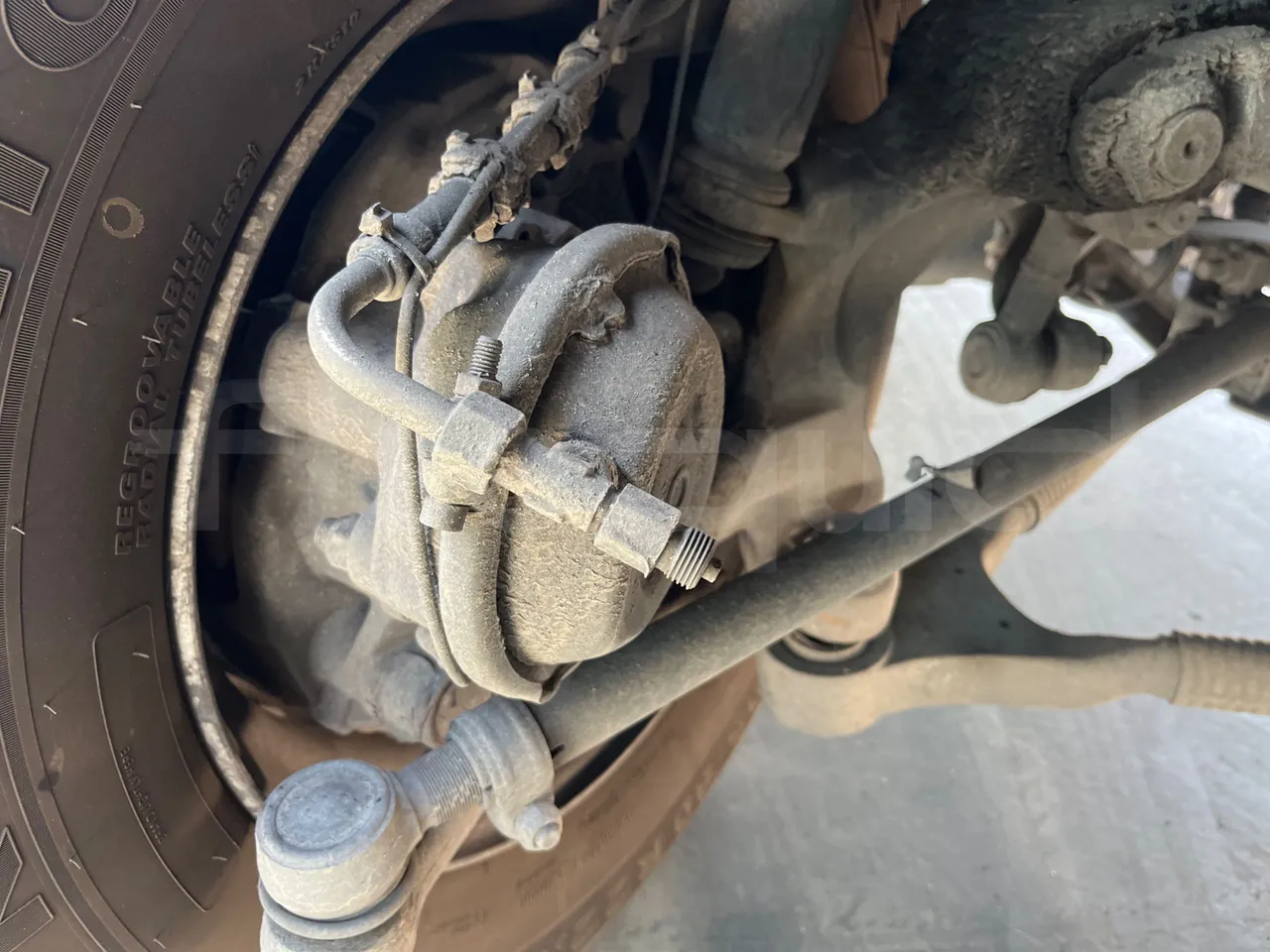 Mercedes-Benz Noge - First Axle Brake Calipers Right Side