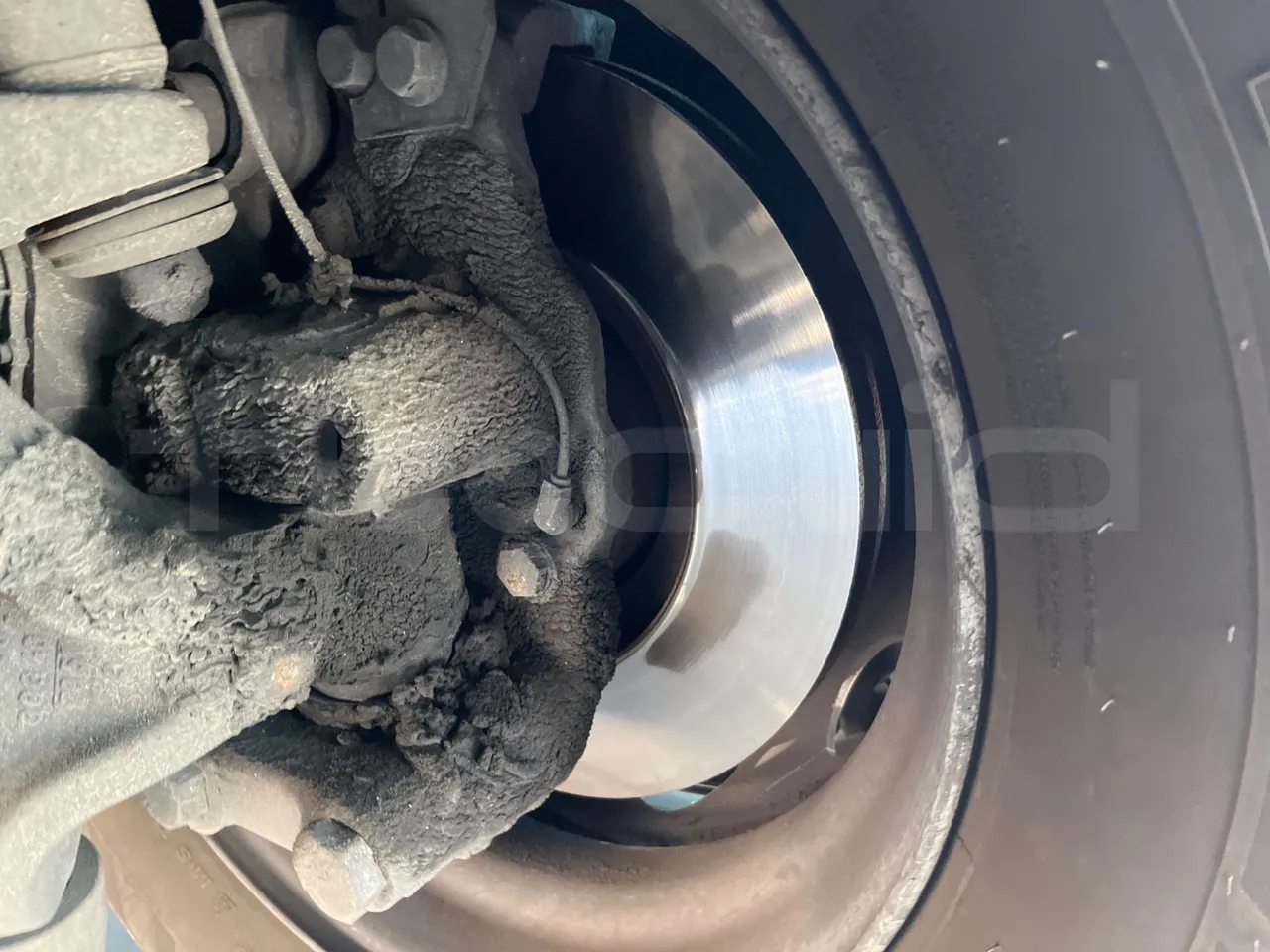 Mercedes-Benz Noge - First Axle Discs Right Side