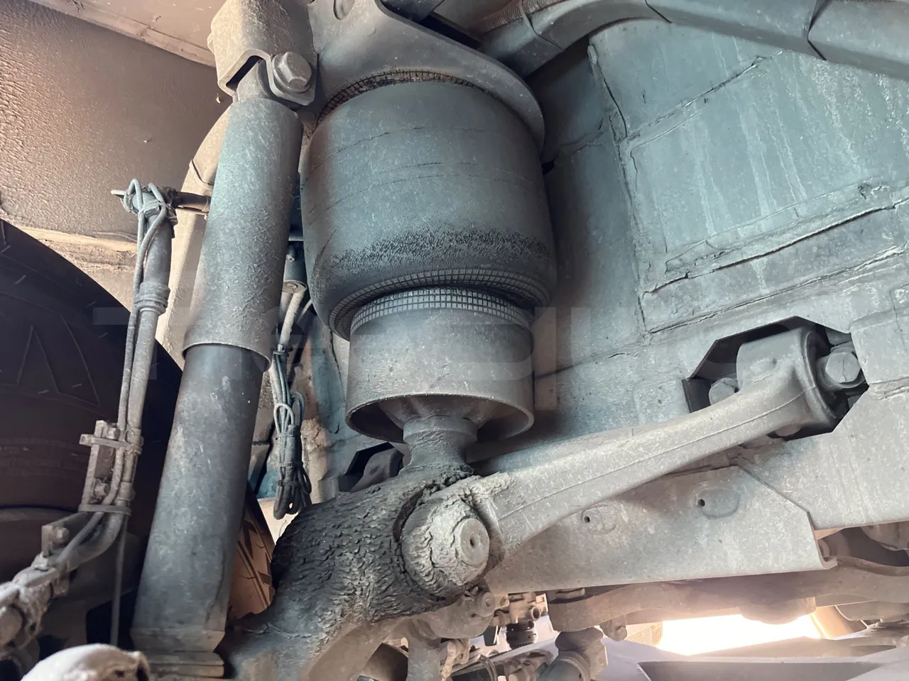 Mercedes-Benz Noge - First Axle Shock Absorbers Right Side