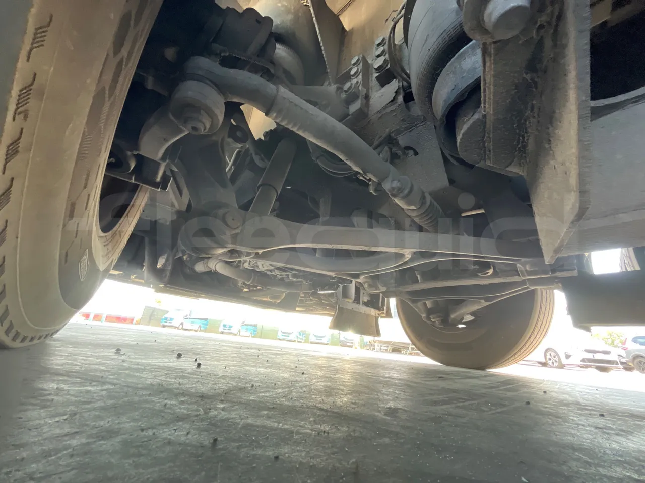 Mercedes-Benz Noge - Third Axle Right Side