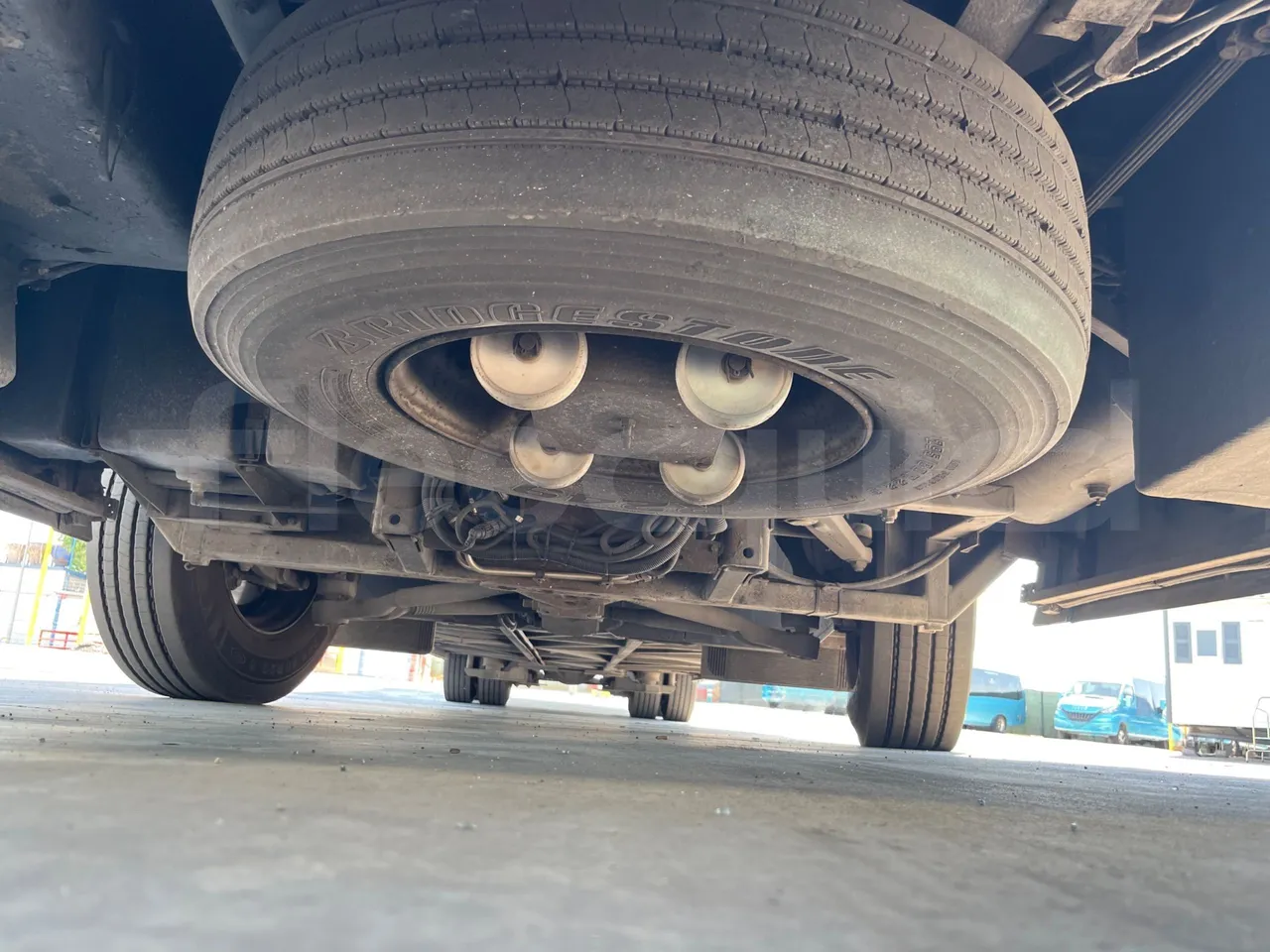 Mercedes-Benz Noge - Front Undercarriage