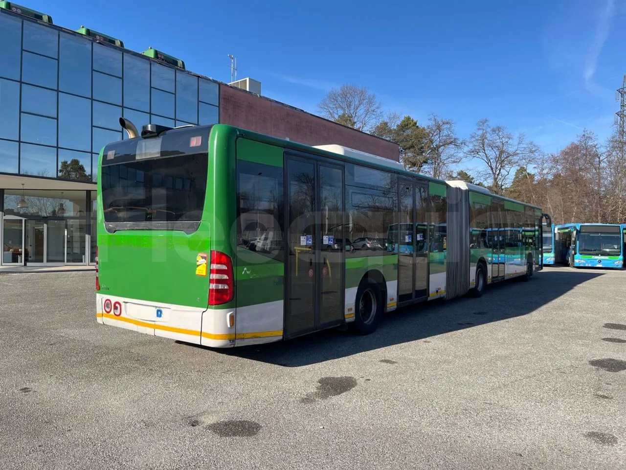 Mercedes-Benz O 530 G- 3P - Euro5 - 260kW - 17.940mt - 3/4 right rear doors closed