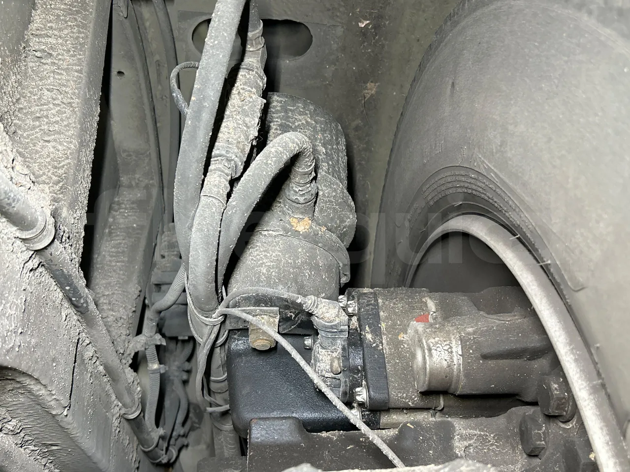 Mercedes-Benz O 530 G- 3P - Euro5 - 260kW - 17.940mt - axle 2 caliper brakes right