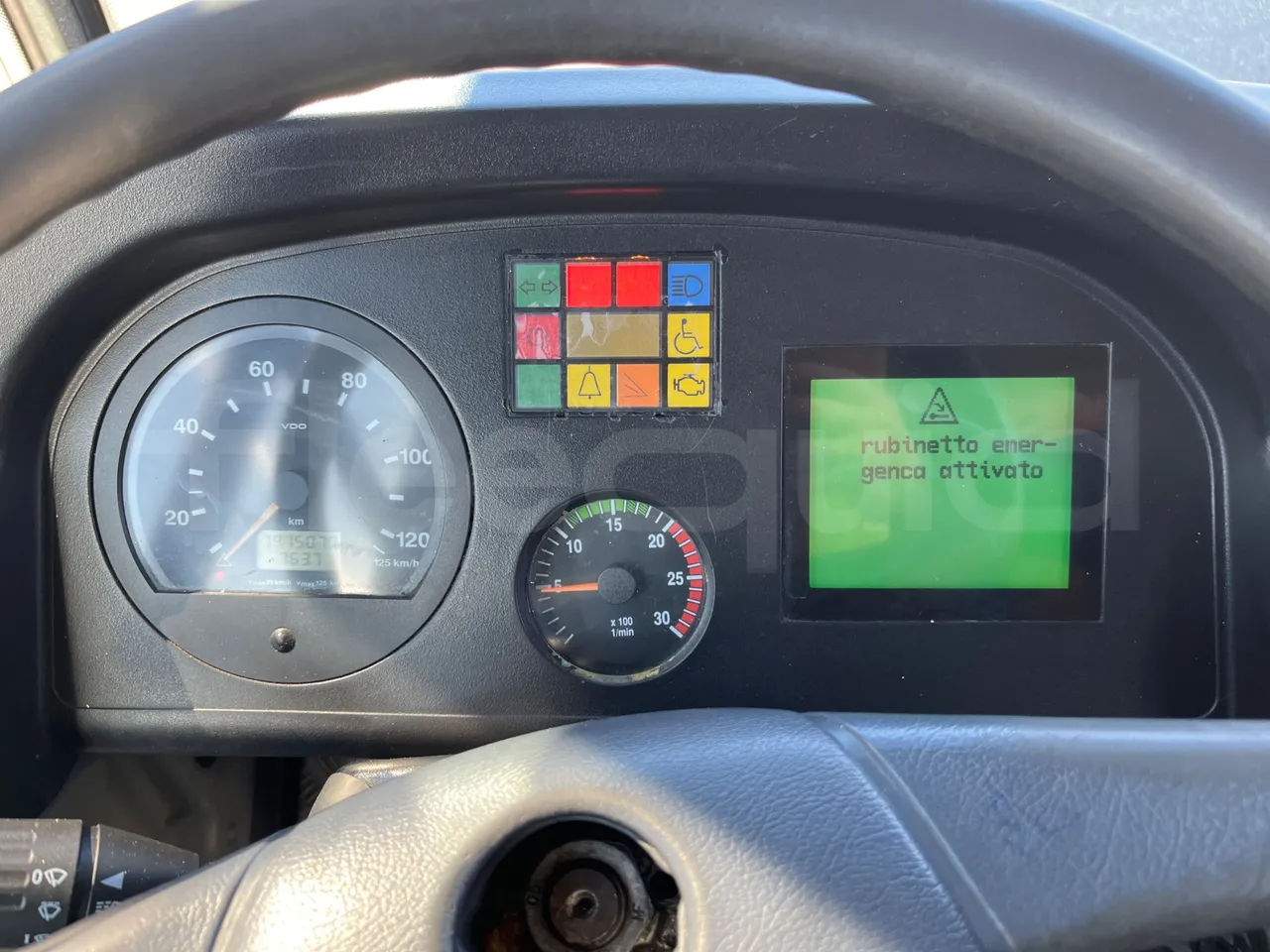 Mercedes-Benz O 530 G- 3P - Euro5 - 260kW - 17.940mt - dashboard lights on