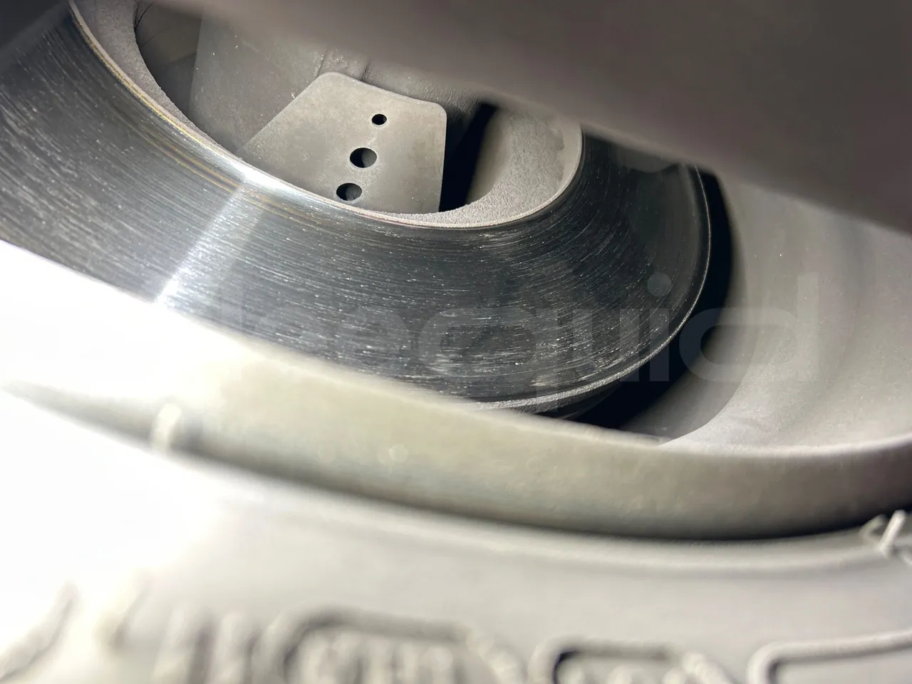 Mercedes-Benz O 530 G- 3P - Euro5 - 260kW - 17.940mt - axel 3  discs right