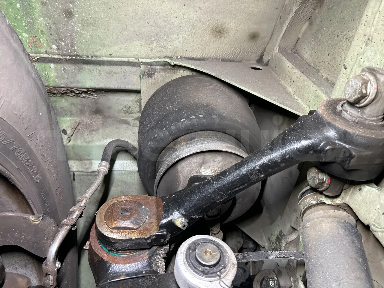 Mercedes-Benz O 530 G- 3P - Euro5 - 260kW - 17.940mt - front air springs left