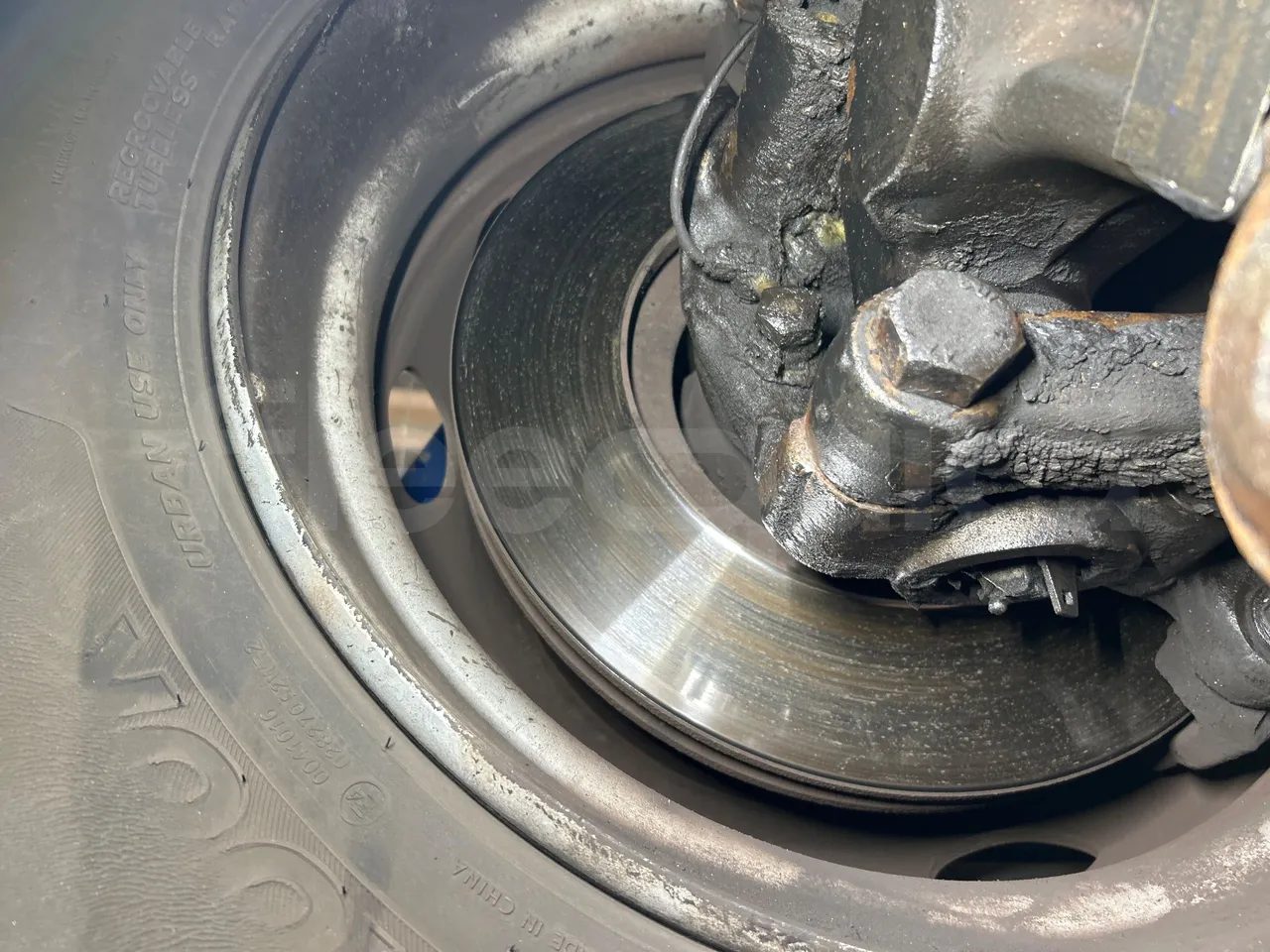 Mercedes-Benz O 530 G- 3P - Euro5 - 260kW - 17.940mt - front discs left