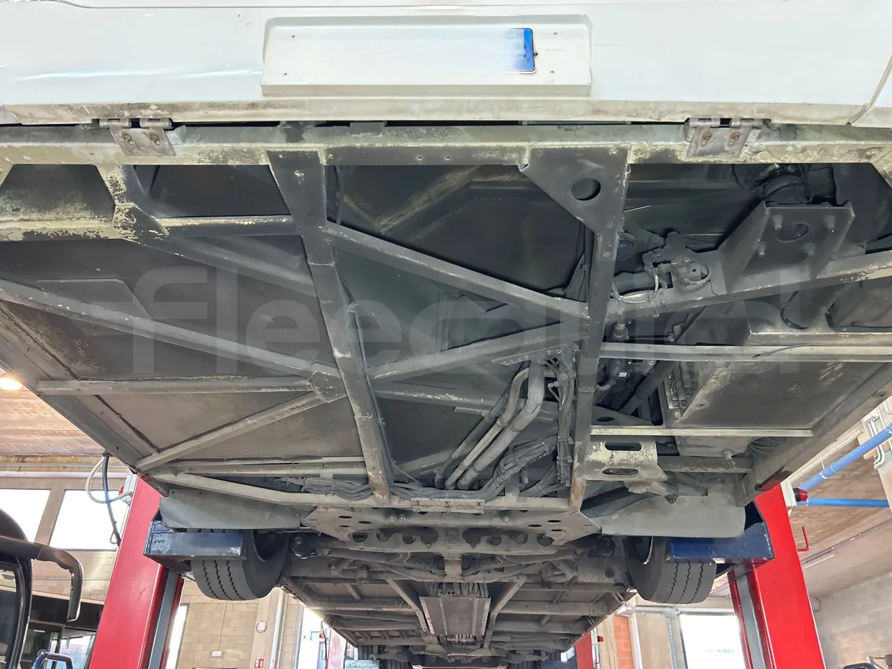 Mercedes-Benz O 530 G- 3P - Euro5 - 260kW - 17.940mt - front undercarriage from front
