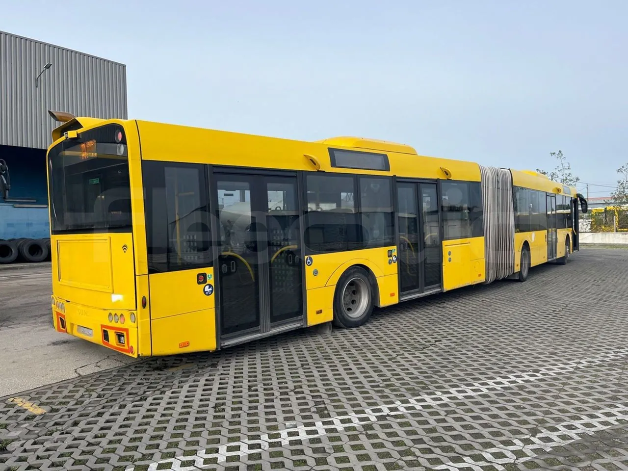 Solaris Urbino 18 - Euro 6 - 271 kW - 18 mt - front door 3 open