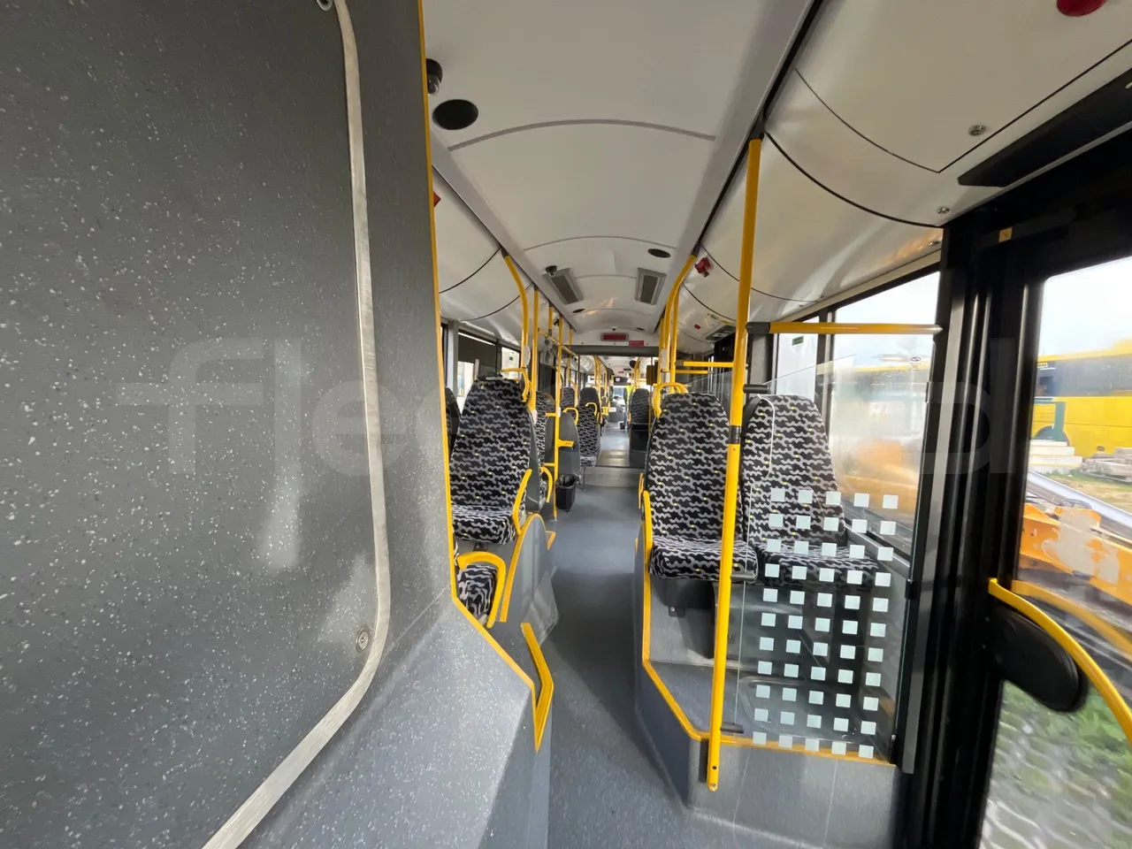 Solaris Urbino 18 - Euro 6 - 271 kW - 18 mt - door mechanism photo