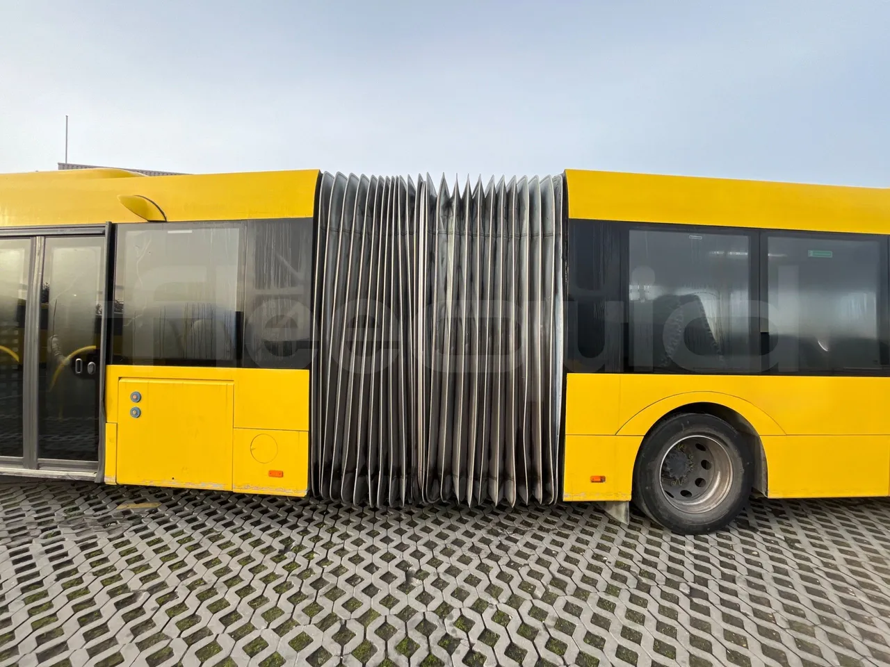 Solaris Urbino 18 - Euro 6 - 271 kW - 18 mt - external compartments photo