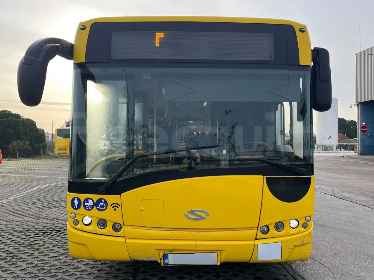 Solaris Urbino 18 - Euro 6 - 271 kW - 18 mt - front photo