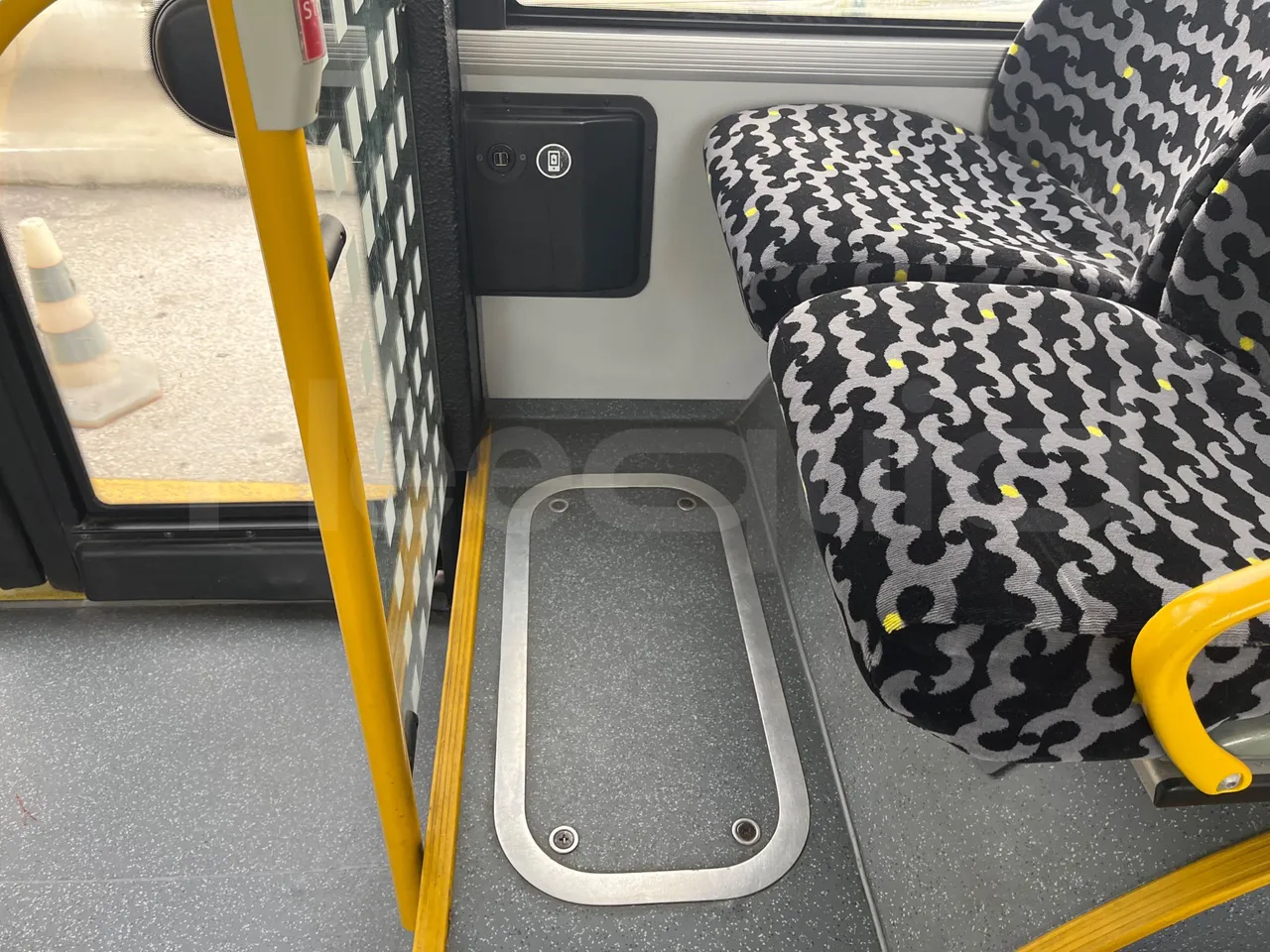 Solaris Urbino 18 - Euro 6 - 271 kW - 18 mt - roof hatch 2