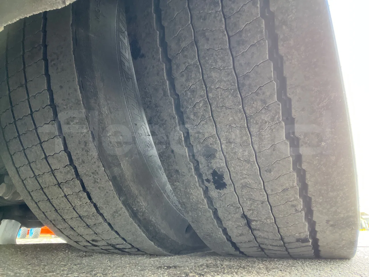 Solaris Urbino 18 - Euro 6 - 271 kW - 18 mt - tread condition front tires left